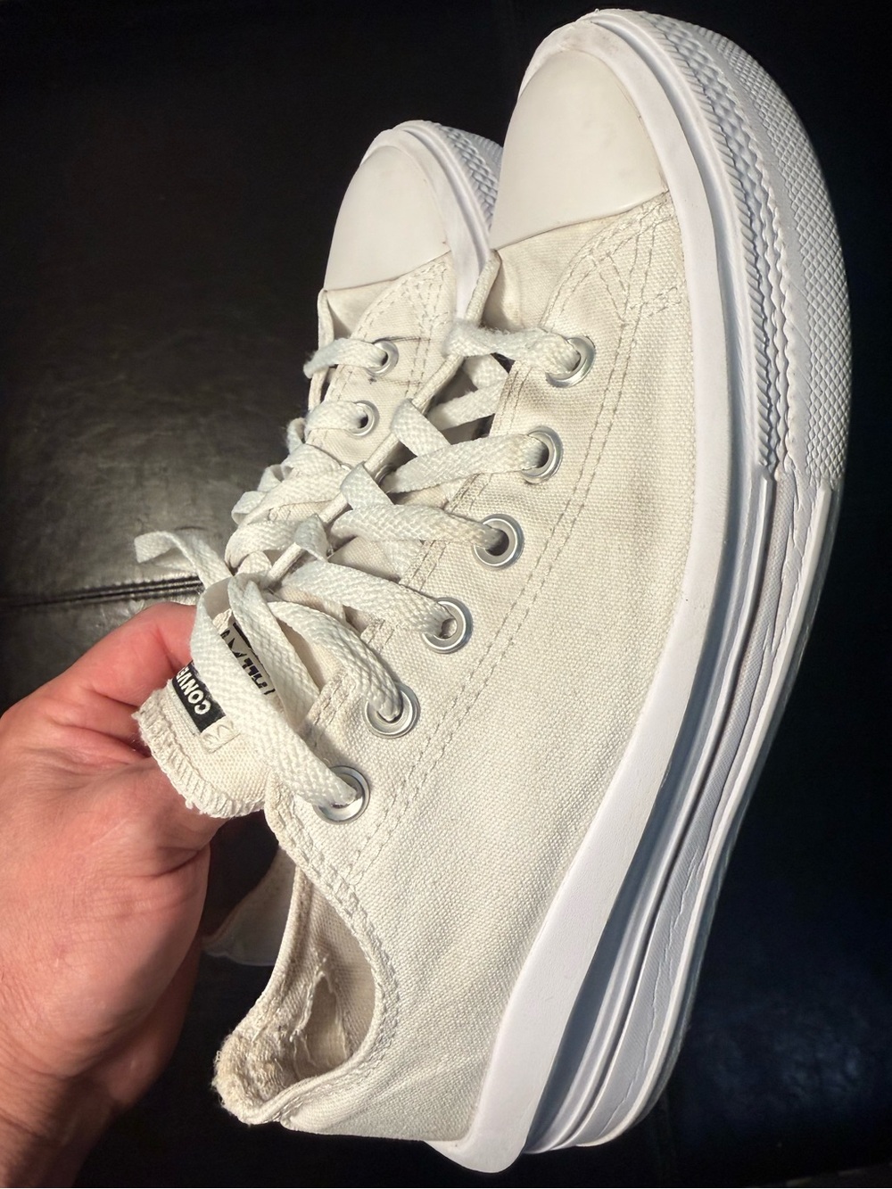 Women’s size 9 Converse White Canvas Platform Sneakers - Picture 6 of 9